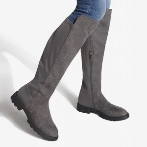 🆕 Below the Knee Flat Riding Boots in Gray and Black Size 9